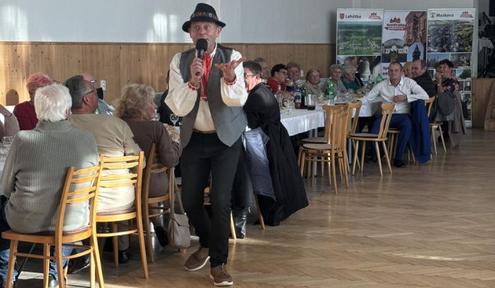 Október mesiac úcty k starším - spoločné posedenie seniorov obcí Ľuboreč, Lehôtka, Lupoč, Mašková