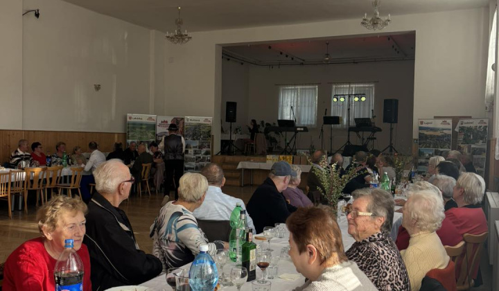 Október mesiac úcty k starším - spoločné posedenie seniorov obcí Ľuboreč, Lehôtka, Lupoč, Mašková